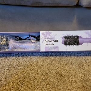 Adagio Professional Blowout Brush